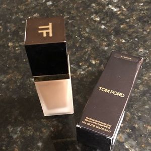 TOM FORD TRACELESS FOUNDATION BISQUE 5.5